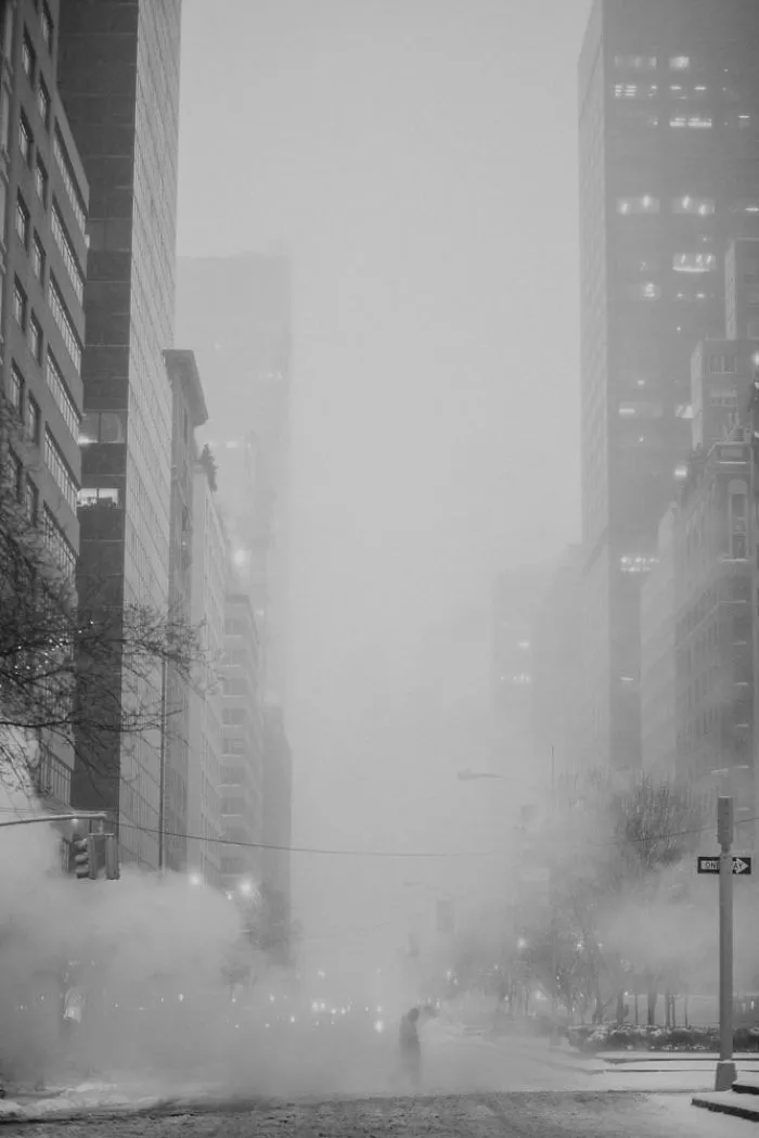 I Photographed The Loneliness In New York, And Here Are My Best 18 Photos