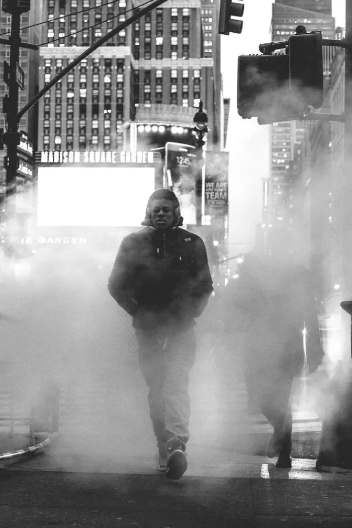 I Photographed The Loneliness In New York, And Here Are My Best 18 Photos
