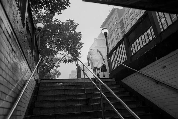 I Photographed The Loneliness In New York, And Here Are My Best 18 Photos