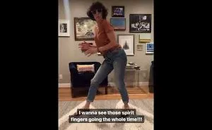 Warrior Mama/Artist/Activist/Writer Blows Type 1 Diabetes Campaign Away With Amazing Floss Dancing