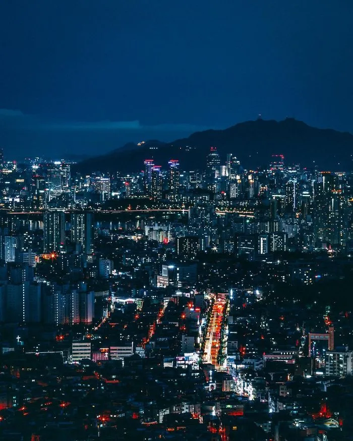 I Moved To Seoul From The US Two Years Ago To Be An English Teacher, And Here Are Some Of The Photos I've Taken