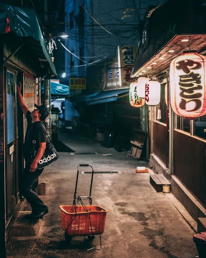 I Moved To Seoul From The US Two Years Ago To Be An English Teacher, And Here Are Some Of The Photos I've Taken