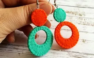I Create Colorful And Lightweight Earrings From Wool Felt Fabric