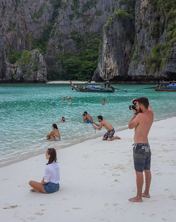 20+ Novios llegando al "extremo" para hacer esa foto perfecta de Instagram para su novia
