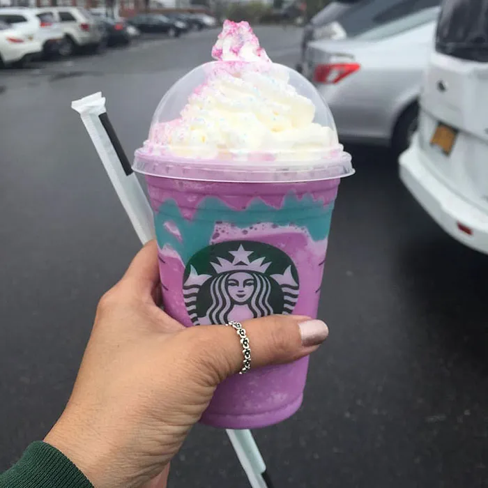 Frappuccino Unicornio, Starbucks, 2017