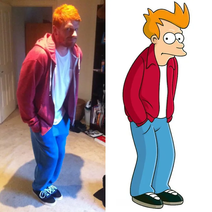 Mi hermano perdió una apuesta y tiene que ir así vestido a una primera cita