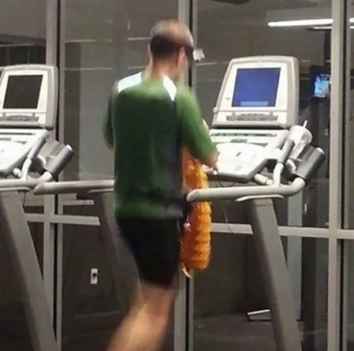So I'm At The Gym... And This Guy Starts Knitting