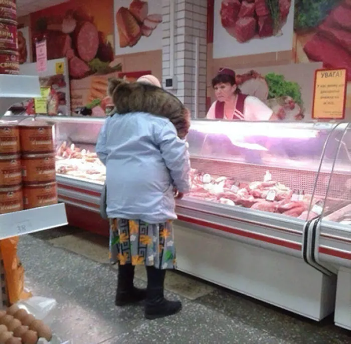 Señora y su gato