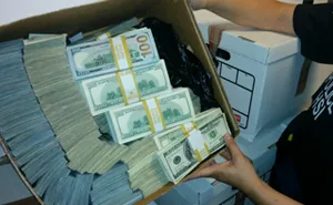 This Guy Received A Message Saying He'd Won $1.2M But Needs To Pay A Delivery Fee, So He Trolled The Scammer