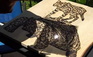 Artist Uses A Magnifying Glass In The Sun To Burn Incredible Art In Wood