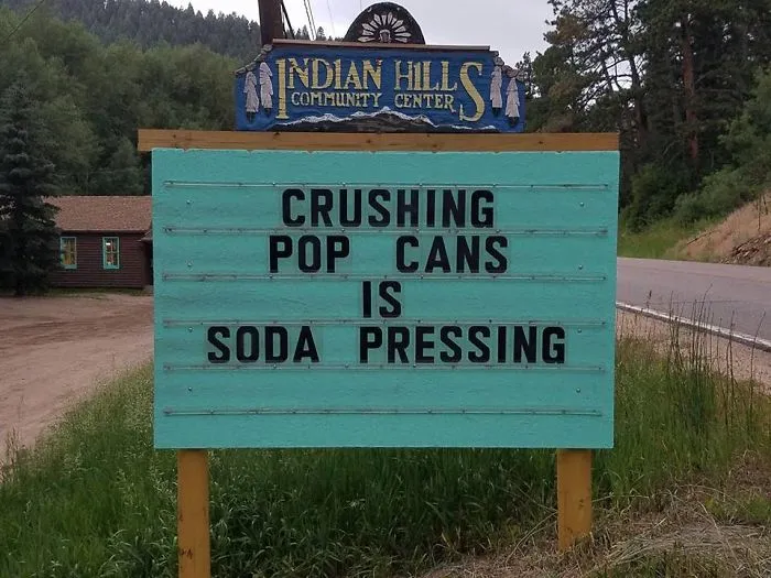 Someone In Colorado Is Putting The Funniest Signs, And The Puns Are Priceless (50 Pics)