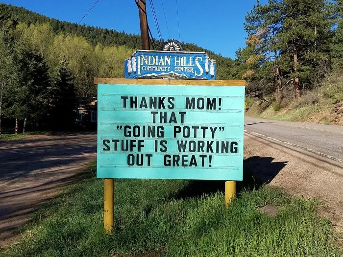 Indian Hills Sign