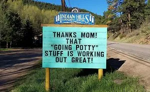 Someone In Colorado Is Putting The Funniest Signs, And The Puns Are Priceless (50 Pics)