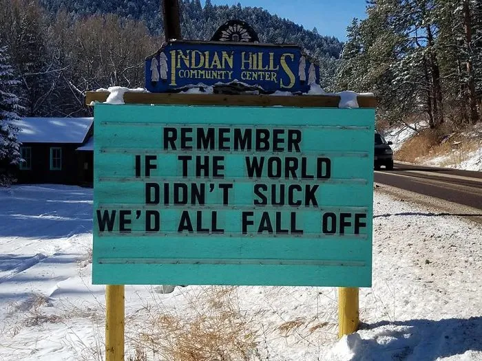 Someone In Colorado Is Putting The Funniest Signs, And The Puns Are Priceless (50 Pics)