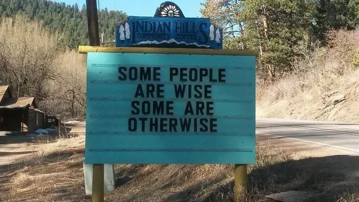 Someone In Colorado Is Putting The Funniest Signs, And The Puns Are Priceless (50 Pics)