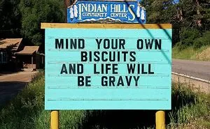 Someone In Colorado Is Putting The Funniest Signs, And The Puns Are Priceless (50 Pics)