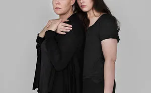 Mothers And Daughters From Iceland Pose In This Photosession And They All Have One Thing In Common