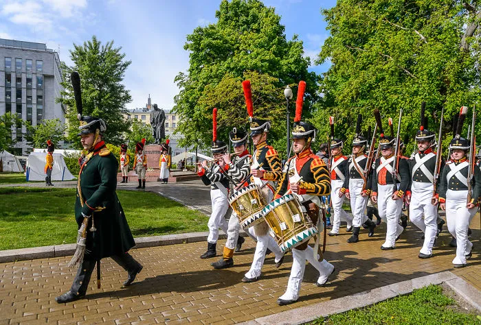 Viking Ship, Knights Tournaments, And Soviet Pastry: Times And Epochs Festival In Moscow