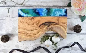 I Decorate Chopping Boards With Resin Art Inspired By Seascapes And Landscapes