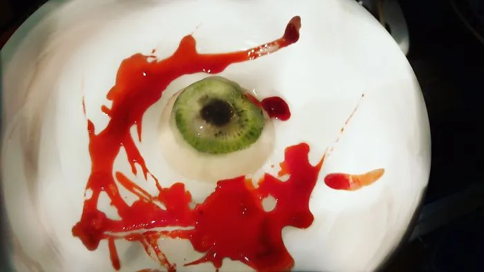 Confectioner Makes 27 Creepy Desserts, And It Will Take Courage To Cut Into Them