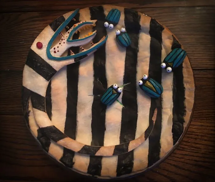 Confectioner Makes 27 Creepy Desserts, And It Will Take Courage To Cut Into Them