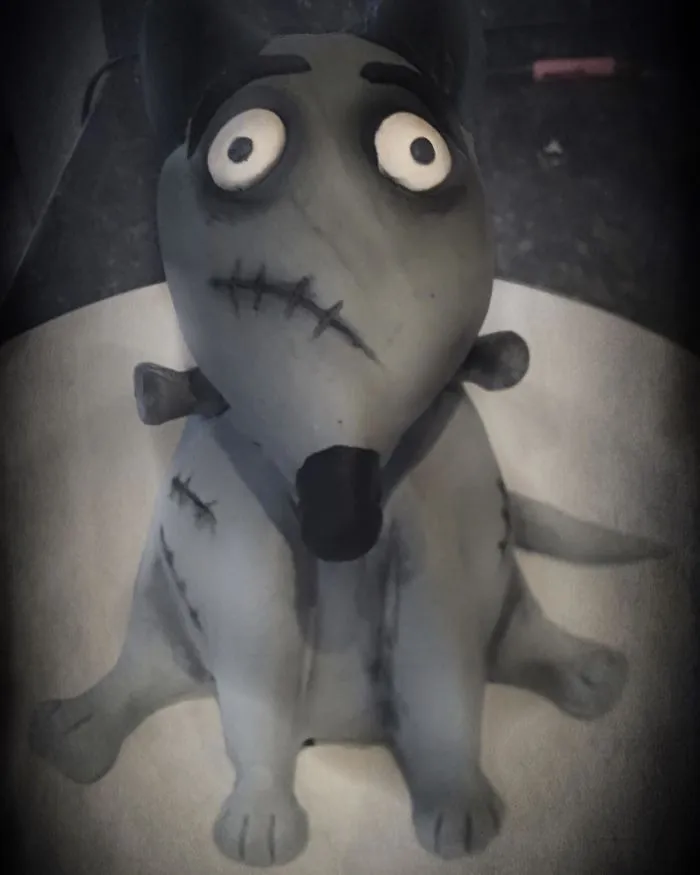 Confectioner Makes 27 Creepy Desserts, And It Will Take Courage To Cut Into Them