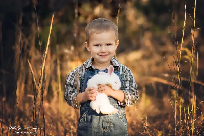 These Epic Photos Of Kids And Barnyard Animals Will Make You Wish You Grew Up On A Farm