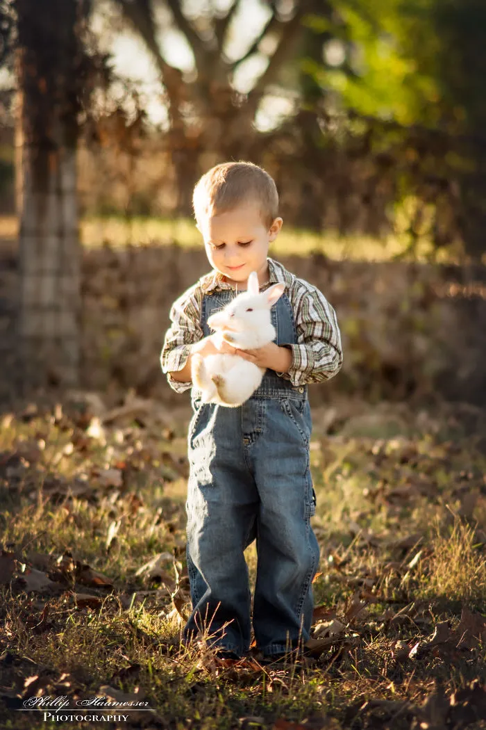 These Epic Photos Of Kids And Barnyard Animals Will Make You Wish You Grew Up On A Farm