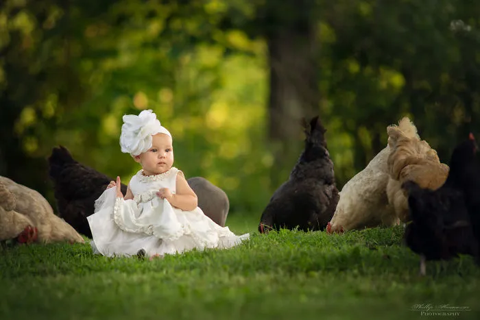 These Epic Photos Of Kids And Barnyard Animals Will Make You Wish You Grew Up On A Farm