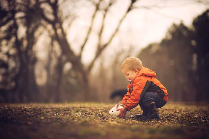 These Epic Photos Of Kids And Barnyard Animals Will Make You Wish You Grew Up On A Farm