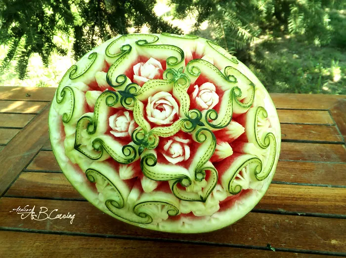 What Is Common Between A Watermelon, Art And A Knife? Scrow Down And You'll Find Out.