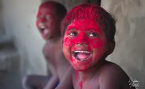 Talented Photographer (Anjan Ghosh) Shares Life In India With The World