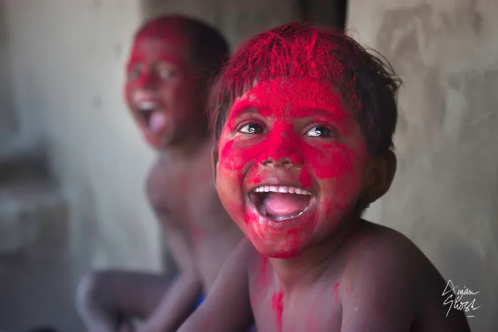 Talented Photographer (Anjan Ghosh) Shares Life In India With The World