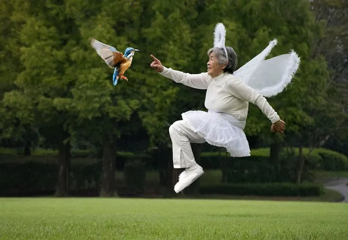Esta abuela japonesa de 90 años descubre la fotografía y no puede dejar de hacerse divertidos autorretratos (Nuevas imágenes)