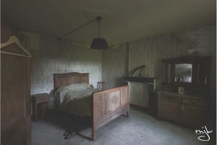 I Photographed The Best-Kept Bedroom Secrets Of All Times