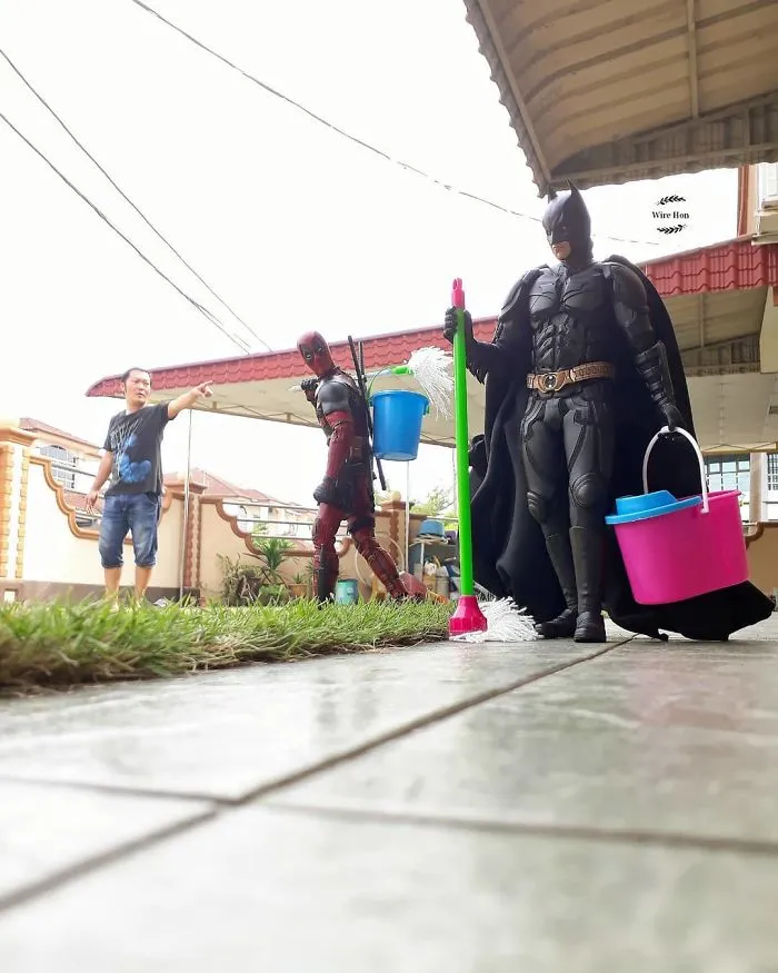 The Way This Man Takes Pictures With Superheroes Is Both Genius And Funny
