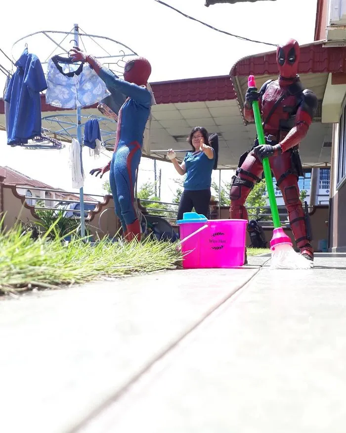 The Way This Man Takes Pictures With Superheroes Is Both Genius And Funny