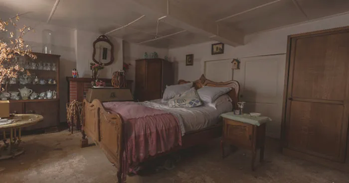 I Photographed The Best-Kept Bedroom Secrets Of All Times