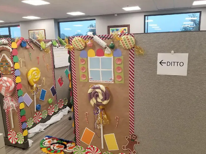 En la oficina de mi madre han hecho un concurso de decorar cubículos