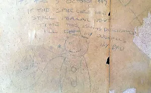 39 Times People Discovered Surprising Things Left Inside Buildings By Previous Owners