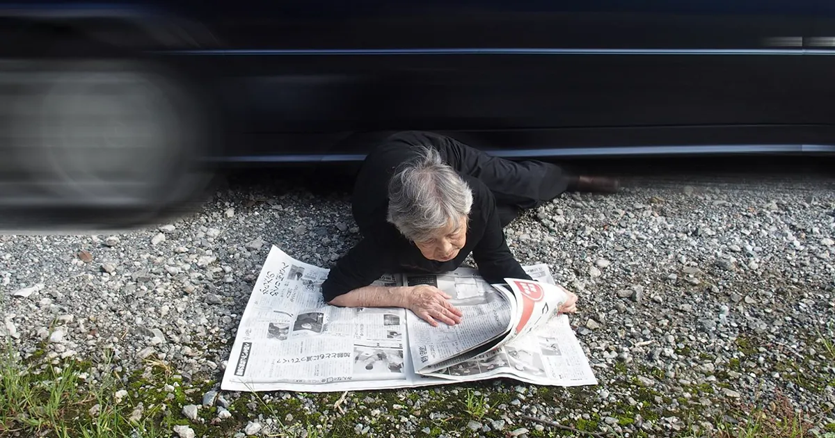 Esta abuela japonesa de 90 años descubre la fotografía y no puede dejar de hacerse divertidos autorretratos (Nuevas imágenes)