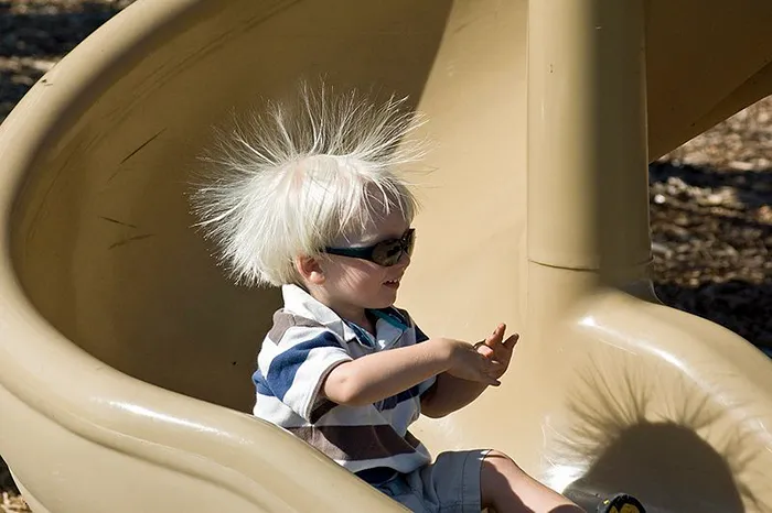 Seek Shelter If Your Hair Starts Floating Before A Storm