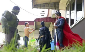 The Way This Man Takes Pictures With Superheroes Is Both Genius And Funny