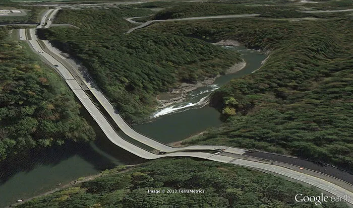 Artist Finds Anomalies On Google Earth And They Look Like Dali Is Using Google