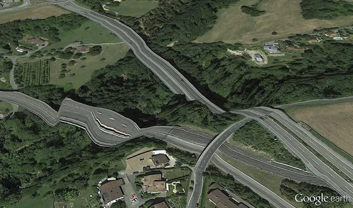 Artist Finds Anomalies On Google Earth And They Look Like Dali Is Using Google