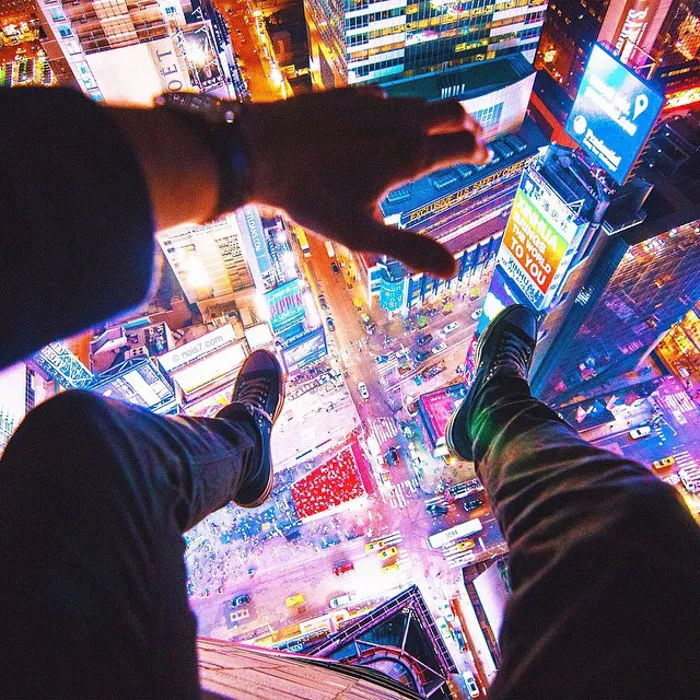 This Award-Winning Photographer Is Taking The Internet By Storm With His Surreal Photo Manipulations