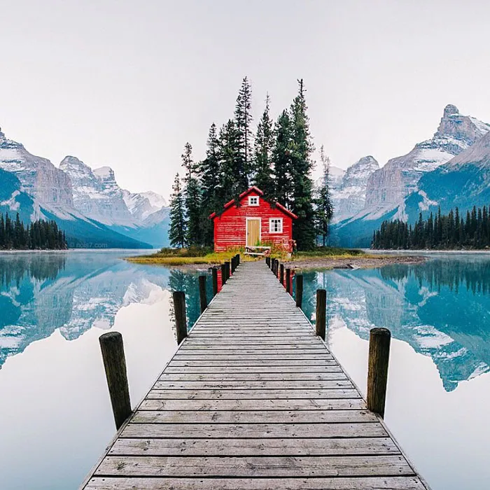 This Award-Winning Photographer Is Taking The Internet By Storm With His Surreal Photo Manipulations