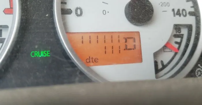 Cuando el cuentakilómetros se puso en 111.111 y me quedaban 111 millas en el tanque