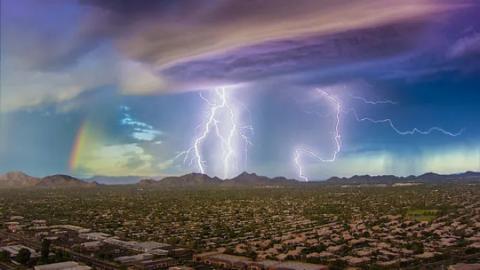 Tiny Helicopter Meets Threatening Walls Of Dust - Pictures Are Breathtaking
