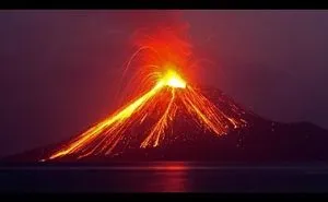 Incredible Footage Of Indonesian Volcano Erupting